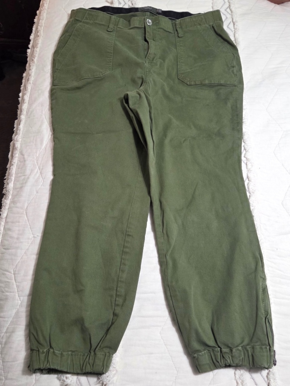 Torrid Women Green Hi Rise Stretch Crop Jogger Pants Size 16R